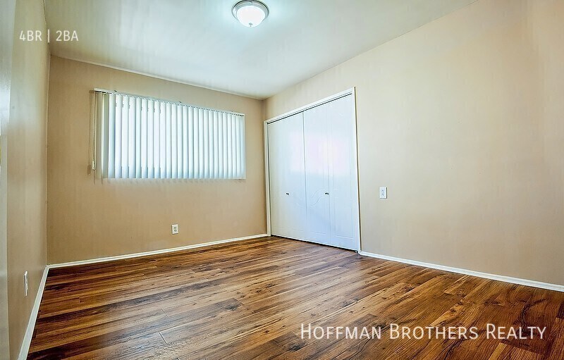 Foto del edificio - 1439 S Point View St