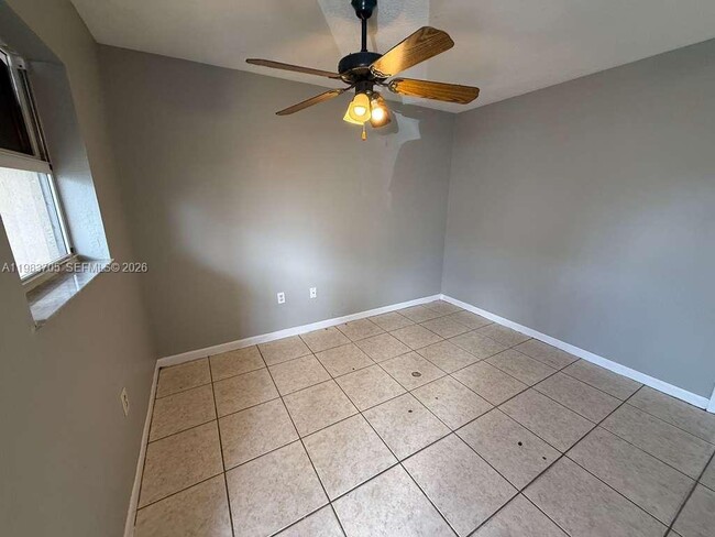 Foto del edificio - 2722 NW 22nd Ct