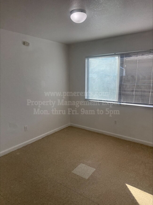 Building Photo - 8648 Kelley Dr
