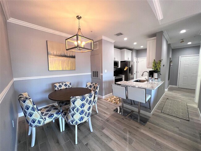Building Photo - 5000 Culbreath Key Way