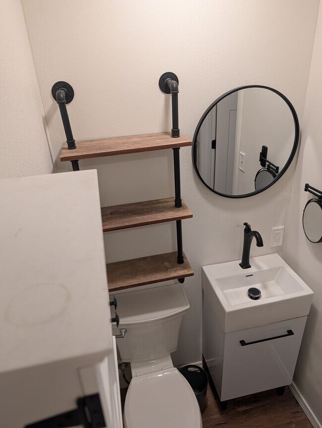 Foto del edificio - 181 Honeysuckle Ln