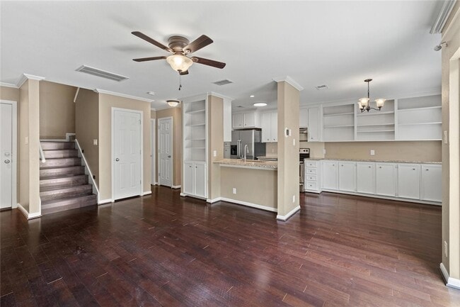 Building Photo - 3845 Ranch Rd 2222