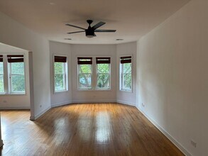 Building Photo - 4845 N Wolcott Ave