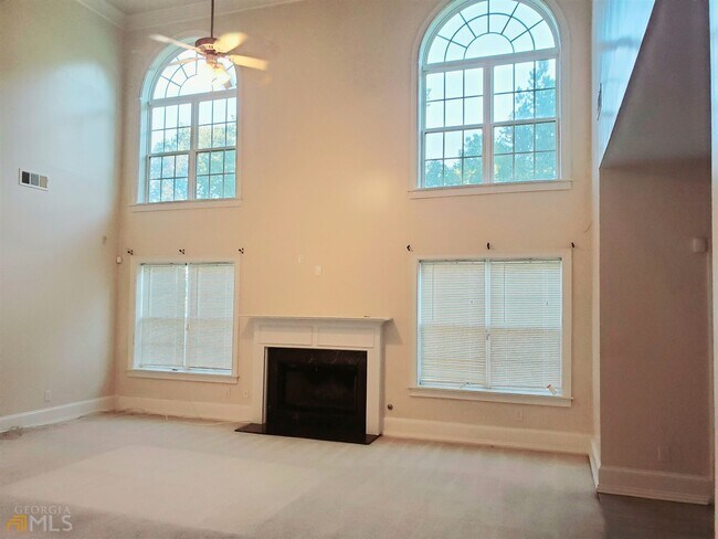 Building Photo - 171 Grandiflora Dr
