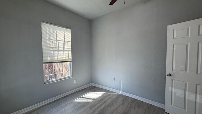 Foto del edificio - Newly Remodeled 3-Bedroom Home with Open Layout & Fenced Backyard in Dallas