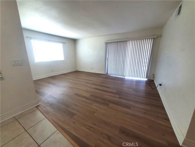 Building Photo - 10972 Rincon St