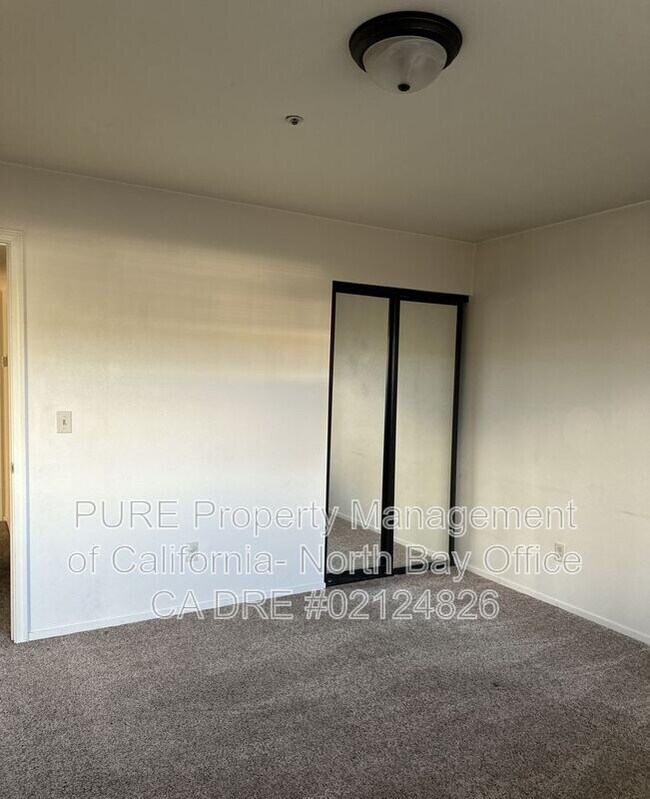 Foto del edificio - 935 S Oak St