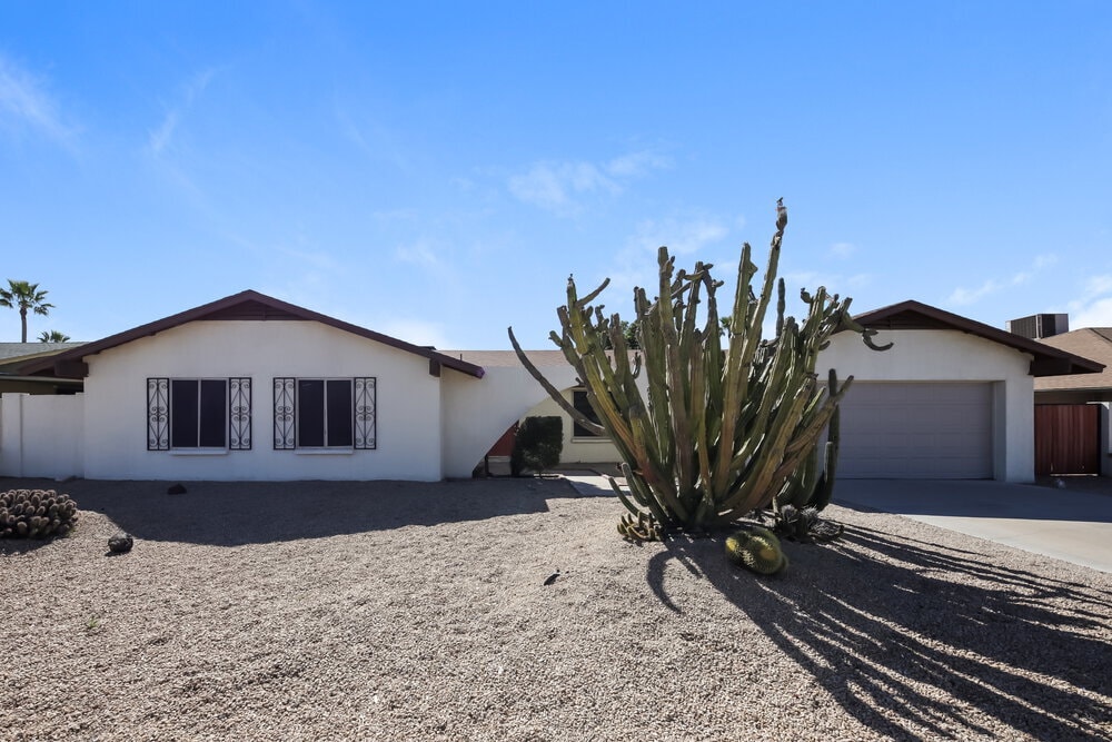 Foto principal - 3945 W Meadow Dr