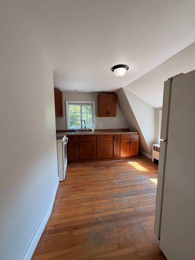 Photo - 356 Wareham St (Middleborough, MA) Apartment