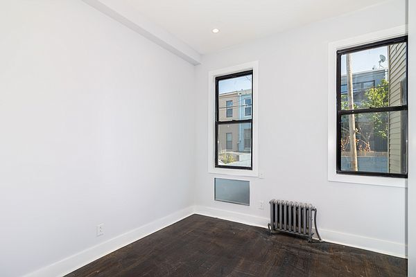 Building Photo - 20 Suydam St