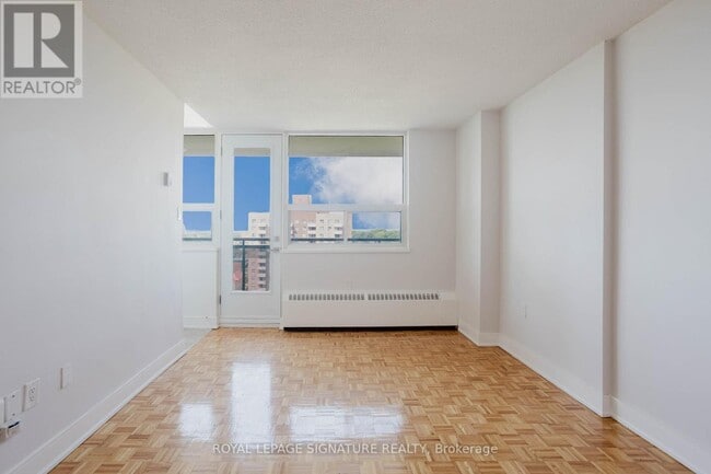 Building Photo - 1500-1500 Bathurst St