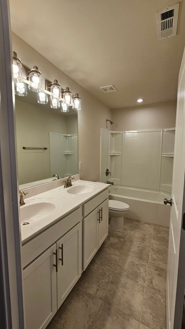 Building Photo - Like NEW townhome located in the sought af...