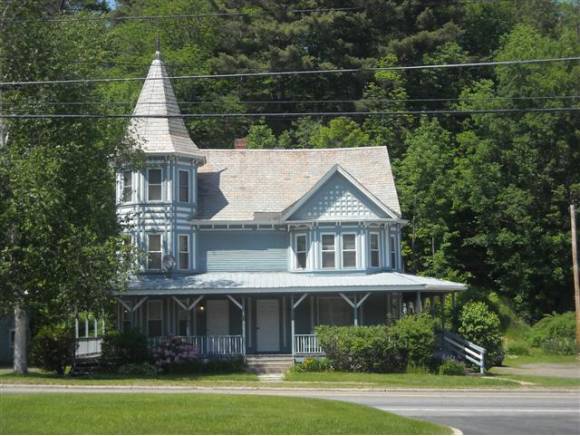 Foto principal - 2003 Main St