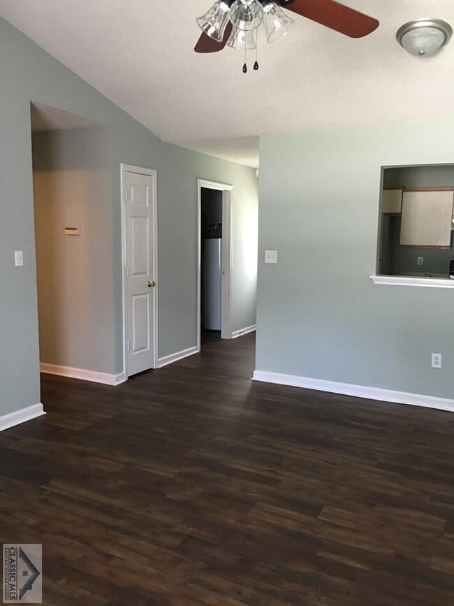 Building Photo - 221 Lavender Lakes Dr