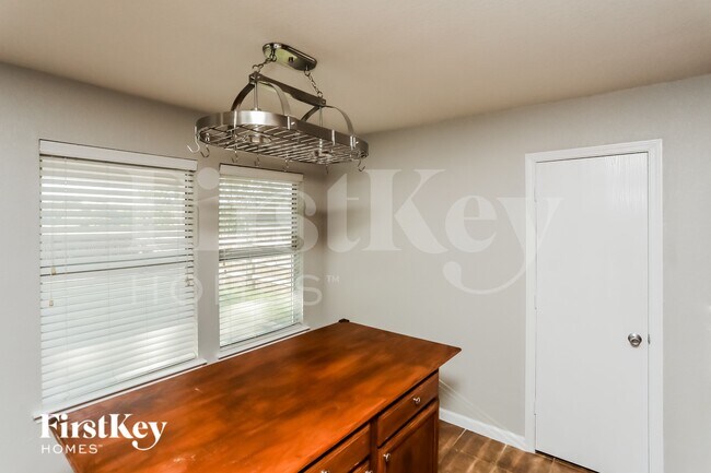 Foto del edificio - 13925 Walnut Canyon Ct