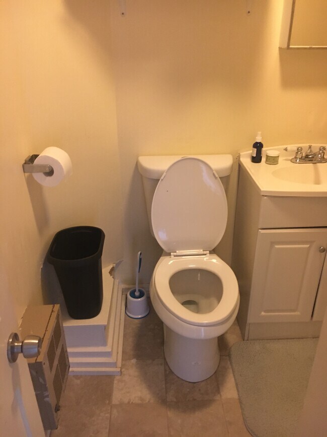 Foto del edificio - Bluestone Properties LP