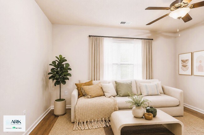 Foto del edificio - 8079 Hagood St