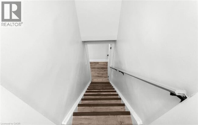 Building Photo - 313 Ashbury Rd