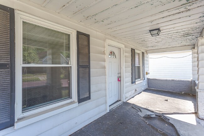 Building Photo - 1436 Avondale Ave