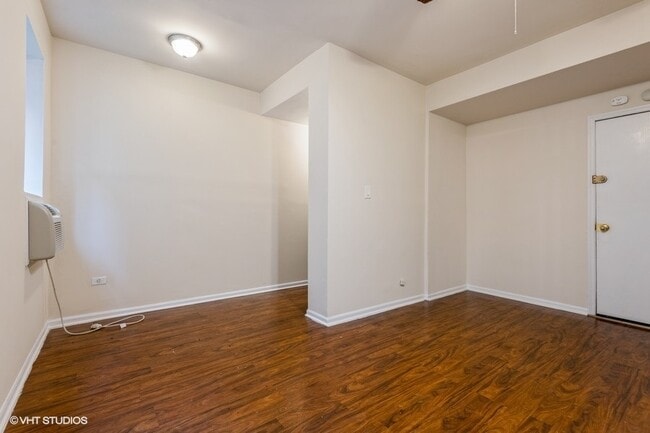 Building Photo - 1430 N Dearborn Pky