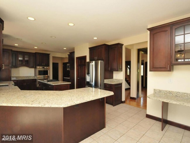 Building Photo - 4 br, 4.5 bath House - 13570 Breezy Meadow Ln