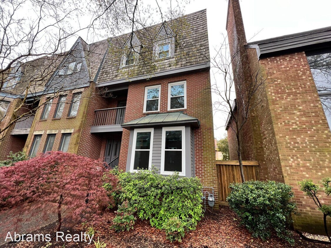 4 br, 3.5 bath House 365 Princess Anne R... House for Rent in