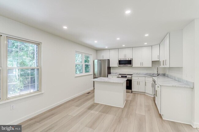 Foto del edificio - 2362 Branleigh Park Ct