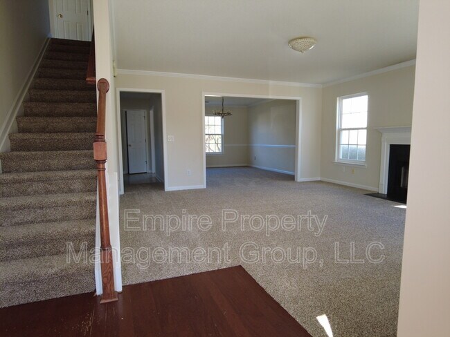 Foto del edificio - 122 Waterville Dr