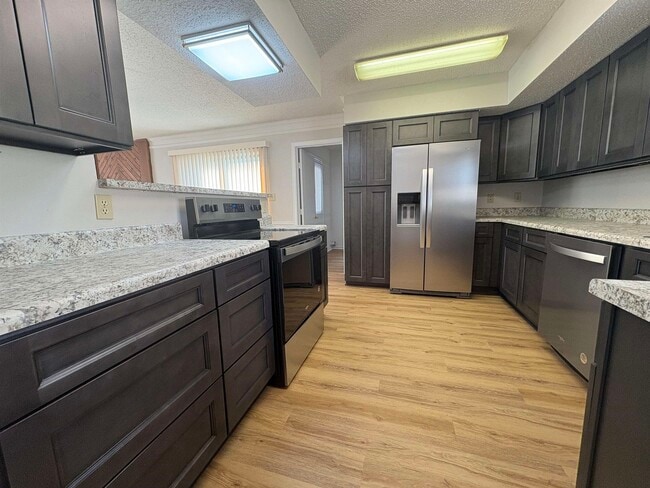 Building Photo - 1346 Terrace St