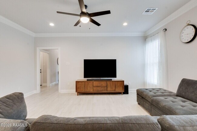 Foto del edificio - 106 Virtuous St