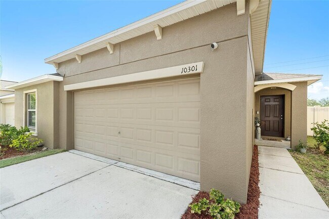 Building Photo - 10301 Boggy Moss Dr