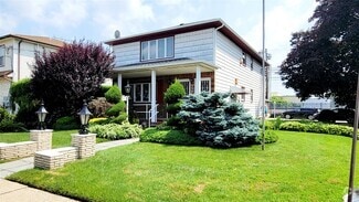 Building Photo - 250 Maple Pl