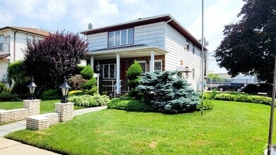 Building Photo - 250 Maple Pl