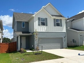 Building Photo - 537 Bauer Lp
