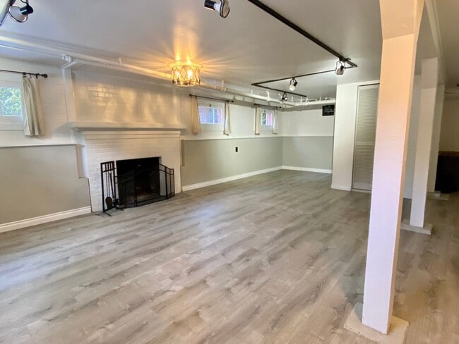 Photo - West Seattle Tudor Apartment