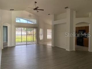 Foto del edificio - 2727 Corybrooke Ln