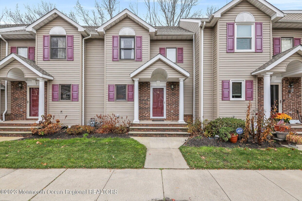 Primary Photo - 54 Agostina Dr