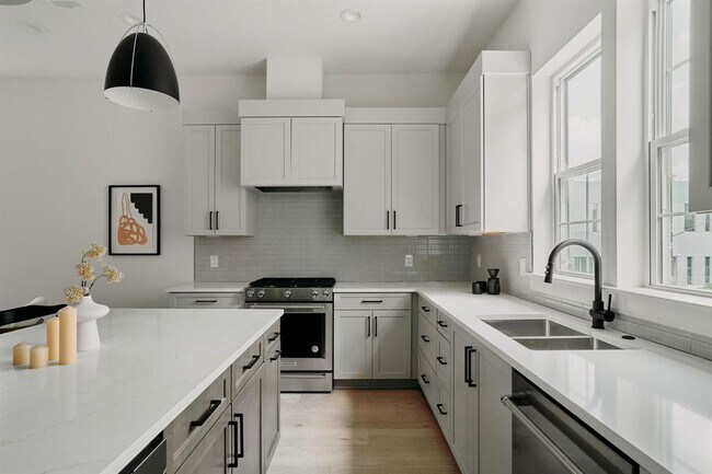 Foto del edificio - 2209 Woodland Ave