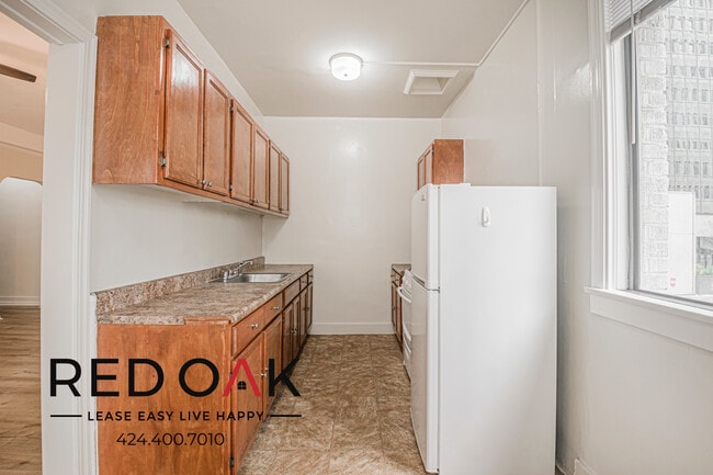 Foto del edificio - 630 S Kenmore Ave