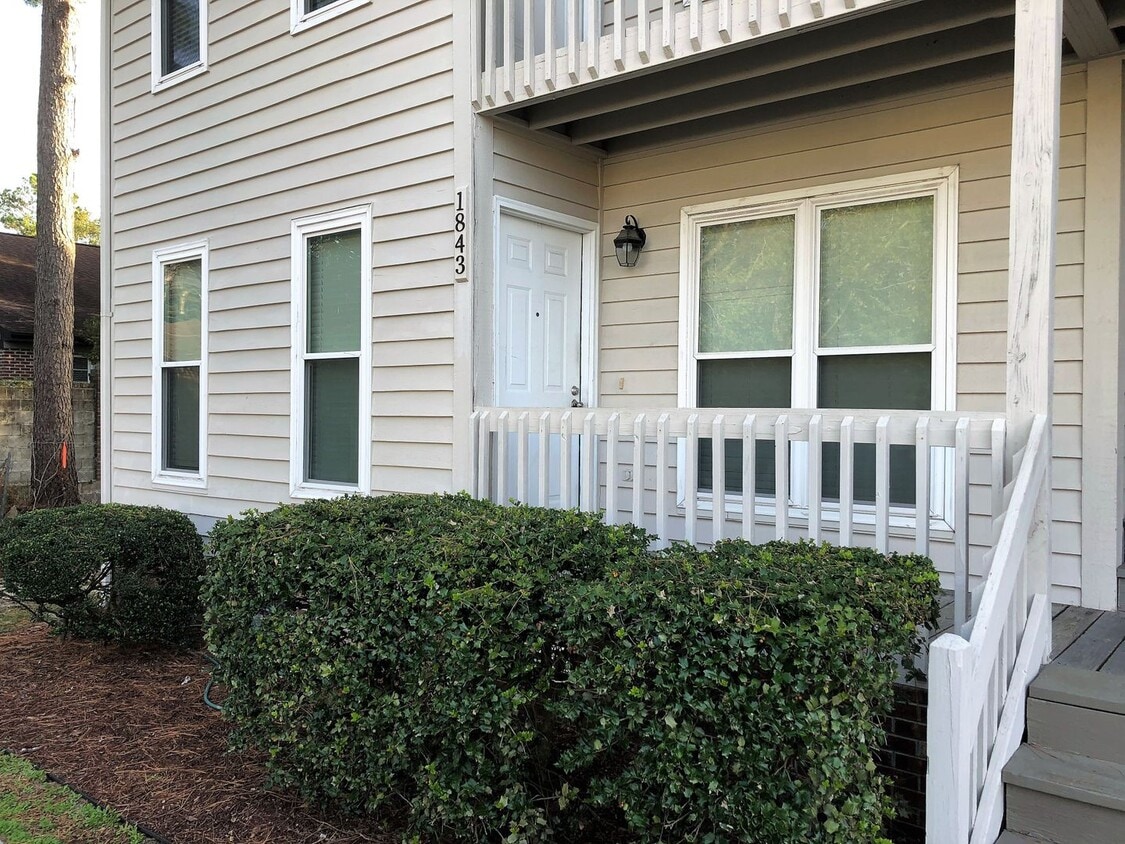 Welcome to the 2 Bed 2 Bath Bottom Floor C... - Welcome to the 2 Bed 2 Bath Bottom Floor C...
