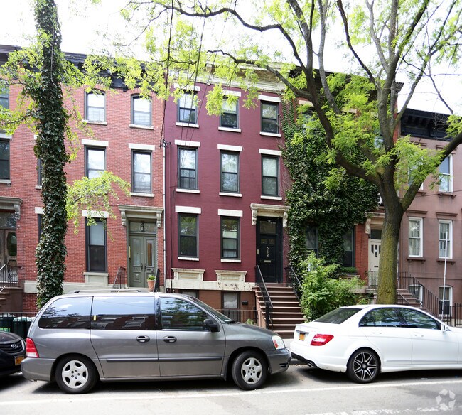 Building Photo - 512 Clinton St