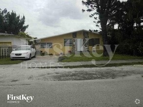 Building Photo - 1326 NW 72nd St