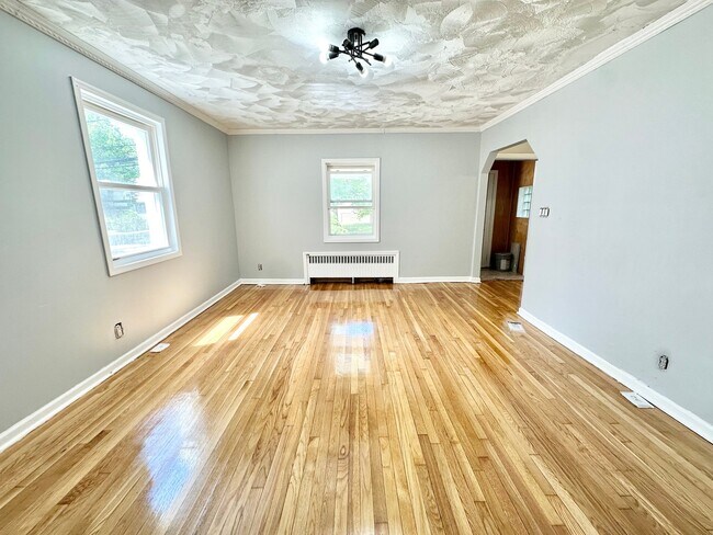 Foto del edificio - 352 E 7th Ave