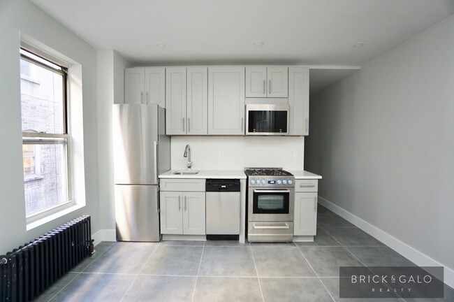 Foto del edificio - 3155 Broadway