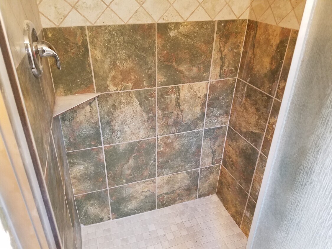 Foto principal - 5530 Melanite Ave