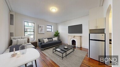 Building Photo - 39 E 65th St