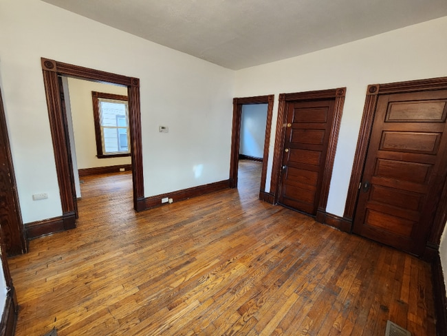 Building Photo - 118 Colfax St NE
