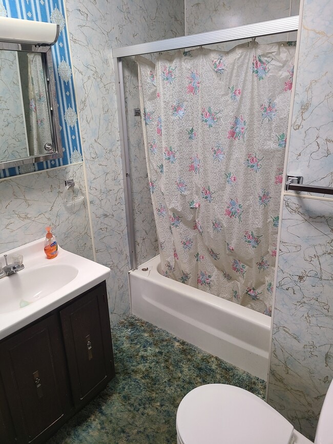 611 Grant St, Tama, IA 52339 House Rental in Tama, IA