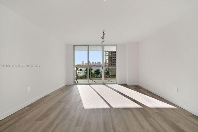 Foto del edificio - 1500 Bay Rd