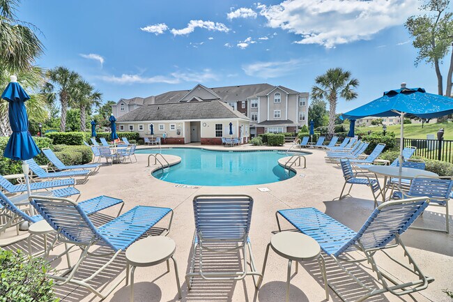 Building Photo - 2241 Waterview Dr